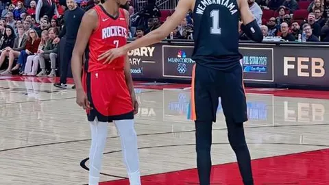 19日开启，聚焦国乒精彩！孙颖莎、王楚钦等训练瞬间央视新闻客户端首播